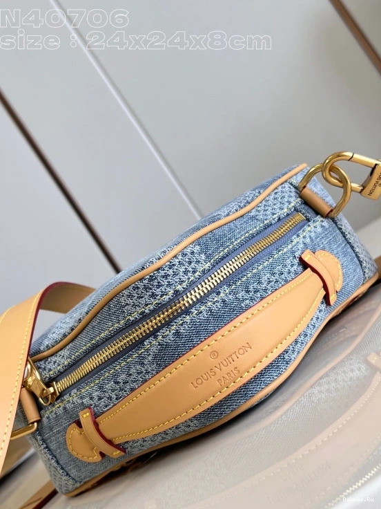 Messenger-24*24*8CM LOUIS VUITTON Chess 0125